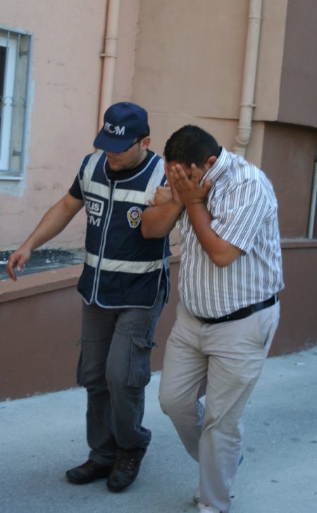 Uyuşturucuyla Yakalanan Şoför, Kızının Ameliyatı İçin Yaptığını Söyledi