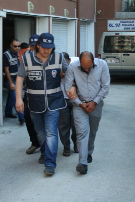 Uyuşturucuyla Yakalanan Şoför, Kızının Ameliyatı İçin Yaptığını Söyledi