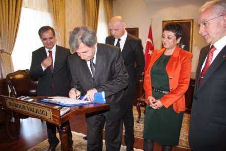 Uzallar’dan Burdur’a Dördüncü Okul