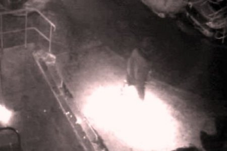 Üzerine İspirto Dökerek Yaktığı Evsizin Görüntüsü Güvenlik Kamerasına Kaydedildi