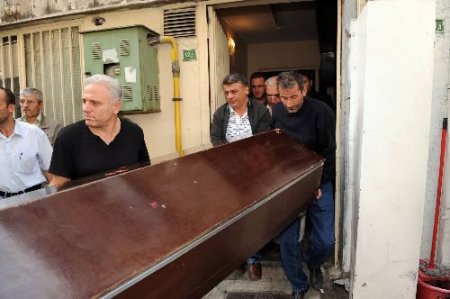 Üzerine Televizyon Düşen Zihinsel Engelli Çocuk Hayatını Kaybetti
