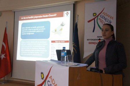 Uzmanlar, üniversite öğrencilerine hibe desteklerini anlattı
