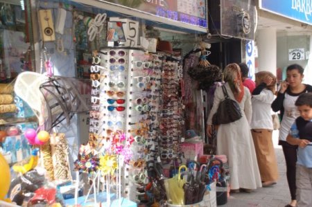 Uzmanlar: Gözlük alırken dikkatli olunmalı