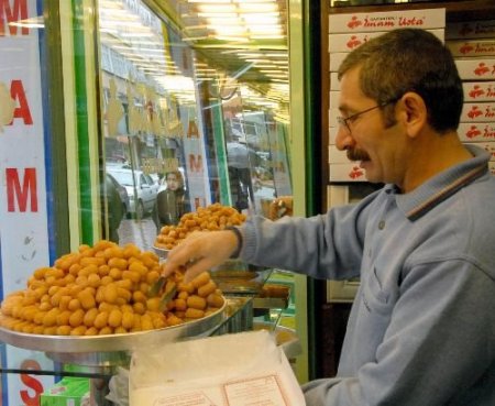 Uzmanlardan Ramazan'da Baklava Yerine Sütlü Tatlı Yiyin Tavsiyesi