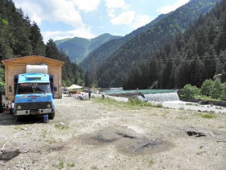 Uzungöl Kamyon Kafe'de Çay Keyfi
