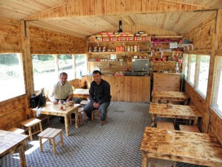 Uzungöl Kamyon Kafe'de Çay Keyfi