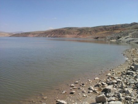 Uzunlu Barajı, sızıntı nedeniyle boşalıyor