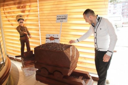 Uzunmehmet'in 80 kiloluk pastasını yaptılar