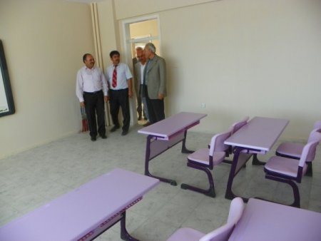 Vahit Erdem: Türk okullarının başarısı milletimizi gururlandırıyor