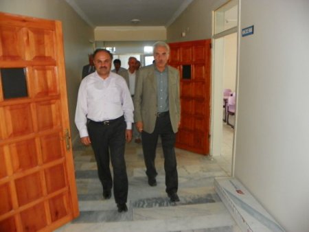 Vahit Erdem: Türk okullarının başarısı milletimizi gururlandırıyor