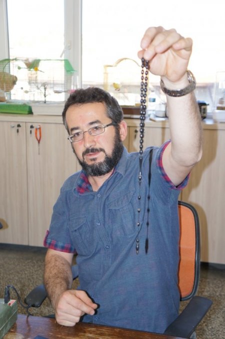 Vahşi hayvanların dişleri usta elinde tespihe dönüşüyor (Özel)