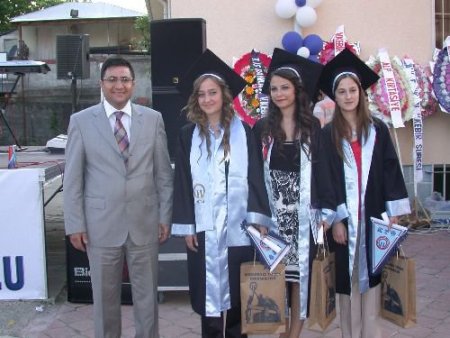 Vakfıkebir Meslek Yüksek Okulu'nda Mezuniyet Töreni Düzenlendi