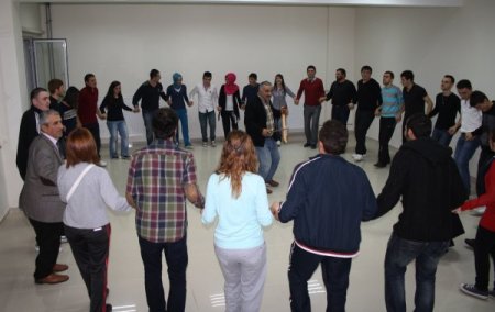 Vakfıkebir MYO öğrencilerinin horon ilgisi