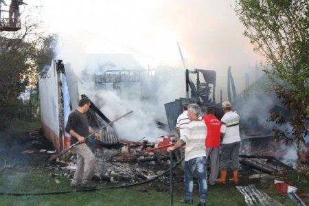 Vakfıkebir’de ahşap ev yandı