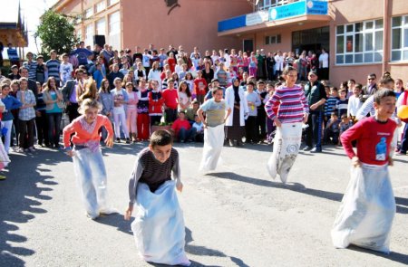 Vakfıkebir’de Atatürk Ortaokulu'nda Nevruz kutlandı