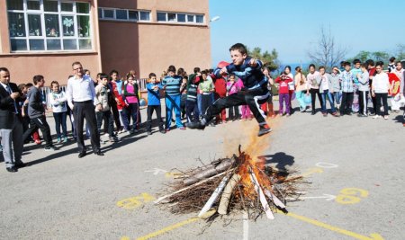 Vakfıkebir’de Atatürk Ortaokulu'nda Nevruz kutlandı