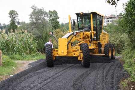 Vakfıkebir'de bozuk okul yolları asfaltlandı