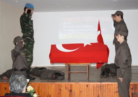 Vakfıkebir'de Çanakkale Destanı yaşandı