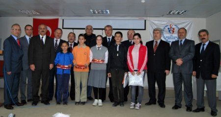 Vakfıkebir’de kitap kurtları ödüllendirildi