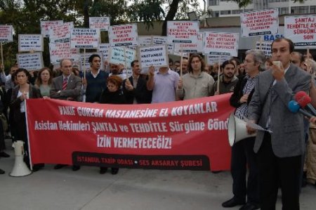 Vakıf Gureba Hastanesi'nin Devredilmesi Protesto Edildi