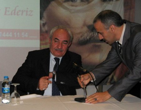 Vakkasoğlu: Çocuklarınızı sevmediği kişiyle evlenmeye zorlamayın