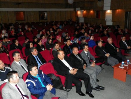 Vakkasoğlu: Gençlik insan hayatının en kritik anı