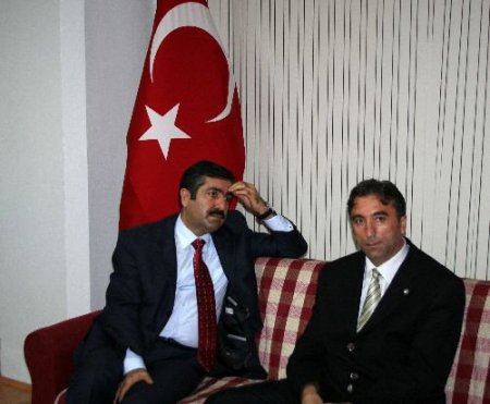 Vali, Cumhuriyet Resepsiyonunu Halka Açtı