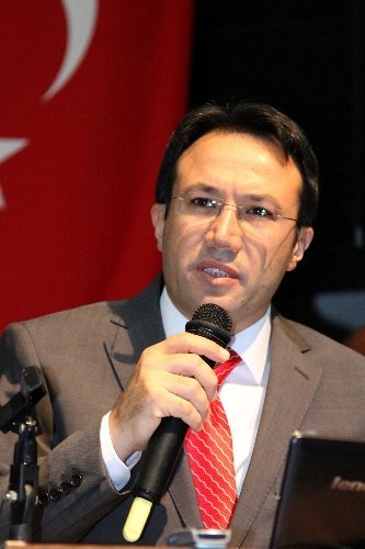 Vali Akdemir: Erzincan eğitimde başarıya susadı