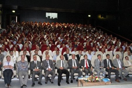 Vali Akdemir: Erzincan eğitimde başarıya susadı
