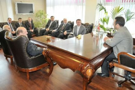 Vali Aksoy: 'ben' Değil 'biz' Olarak Hareket Edilmeli
