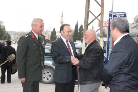 Vali Altıparmak, hayırsever işadamı Önal’ı ziyaret etti