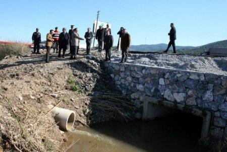 Vali Altıparmak, Sel Bölgesinde İncelemelerde Bulundu