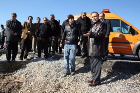 Vali Altıparmak, Sel Bölgesinde İncelemelerde Bulundu