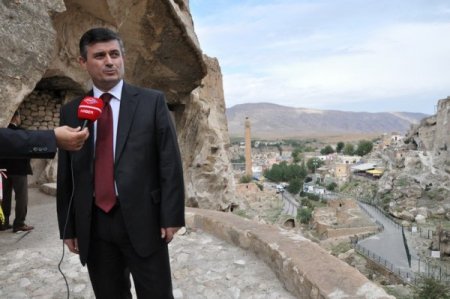 Vali Arslan Hasankeyf’i ziyaret etti