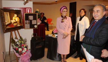 Vali Büyük, Sanatçı Atan'ın Sergisinden Tablo Alarak Çocuklara Destek Oldu