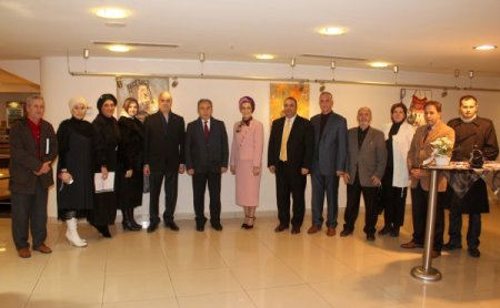 Vali Büyük, Sanatçı Atan'ın Sergisinden Tablo Alarak Çocuklara Destek Oldu