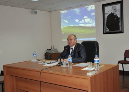 Vali Çakacak, muhtarların sorunlarını dinledi