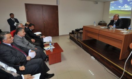 Vali Çakacak, muhtarların sorunlarını dinledi