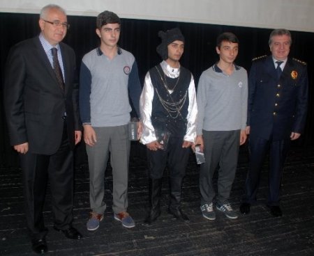 Vali Çakır: Trafikte şoföre kesilen ceza aslında ödüldür