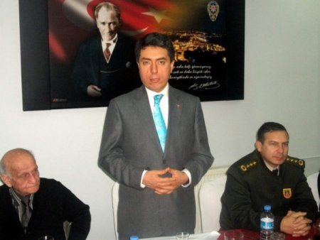 Vali Cengiz: Gazeteciler, idare ile halk arasında etkileşim görevi yapıyor