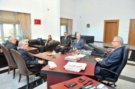 Vali Cerrah, PTT heyetini kabul etti