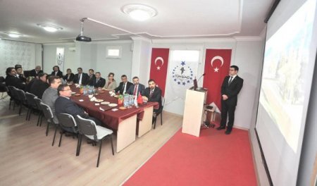 Vali Cerrah, 'Rüyalar Şehri 2023 Osmaniye Projesi'ni izledi