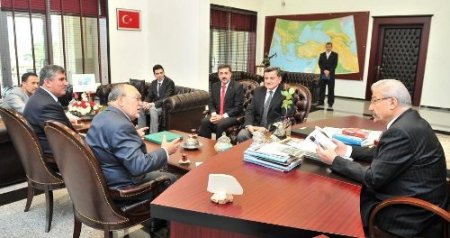 Vali Cerrah: Dinimizi Peygamber Efendimizi iyi anlatmamız lazım