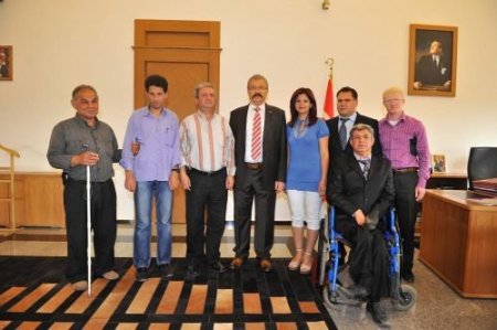 Vali Cerrah: Engelli Sorunlarına Duyarlı Bir İliz.