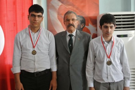 Vali Cerrah: Gençlerimizi Manevi Açıdan Da Eğitmeliyiz