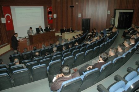 Vali Cerrah: Kurum Müdürleri Yatırımların Takipçisi Olmalı