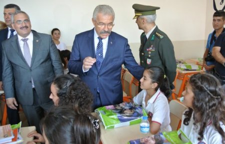 Vali Cerrah: Sessiz Kürtler artık teröre ses çıkarmalı