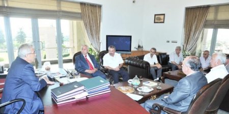 Vali Cerrah'tan esnaf odalarına kaçak uyarısı