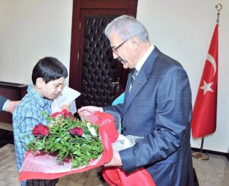 Vali Cerrah’tan otistik çocuklara okul müjdesi