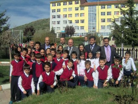Vali Çiçek Özel Ergin İlköğretim Okulu'nu Ziyaret Etti